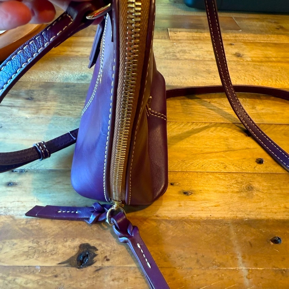 Dooney & Bourke Crossbody - Picture 4 of 6